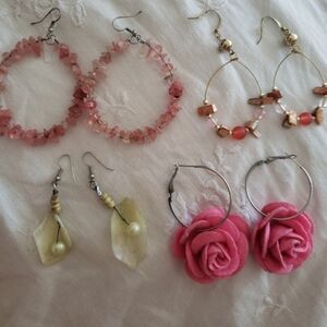 💕💕💕 5 for $20 Bundle of 4 earrings pink Light green rose rocks stones beads